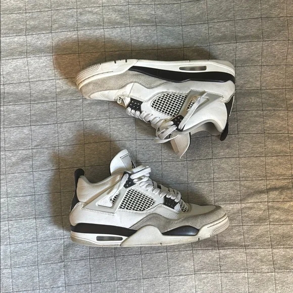 Jordan 4 Military Black - Picture 2 of 10